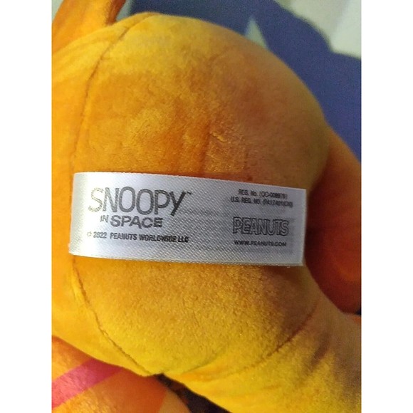 New Macys SNOOPY Astronaut Christmas Thanksgiving 2022 Parade Balloon Plush Dog - Picture 4 of 10